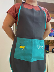 Cargar la imagen en el visor de la galería, Delantal de cocina  "GATA 7 VIDAS, "GATA PRESA", "GATA VELLOCINO DE ORO" y "GATA MAC"