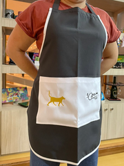Cargar la imagen en el visor de la galería, Delantal de cocina  "GATA 7 VIDAS, "GATA PRESA", "GATA VELLOCINO DE ORO" y "GATA MAC"