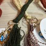 Cargar la imagen en el visor de la galería, Portacelular en macramé
